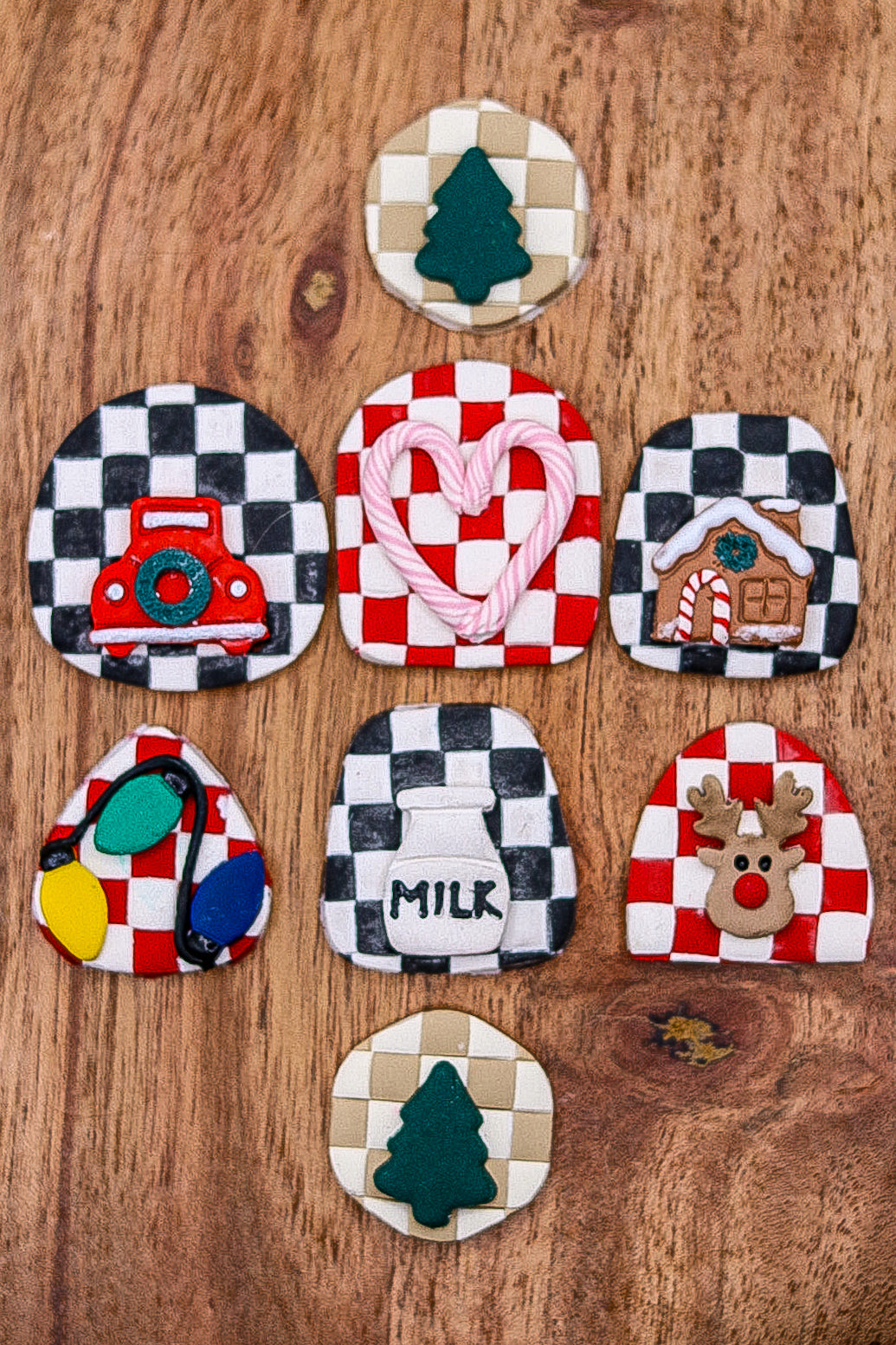 It's giving MC vibes